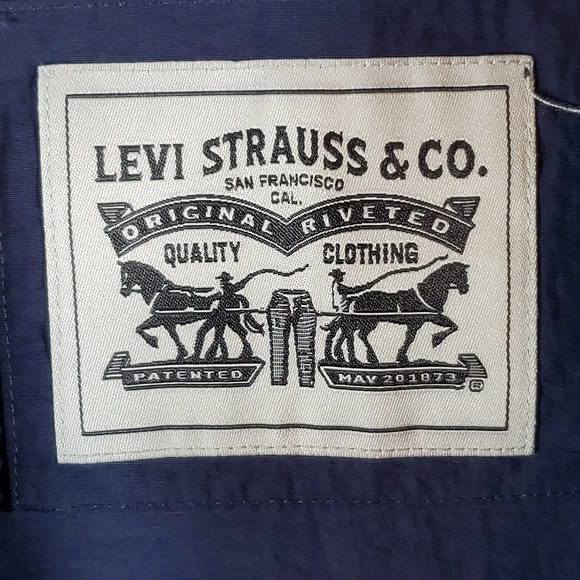 Levi's Windbreaker - Picture 3 of 5